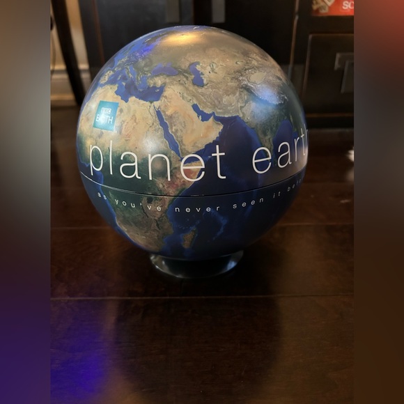 BBC Planet Earth Globe w/6 DVDs & Cards Limited 29574/50000 - Picture 2 of 11